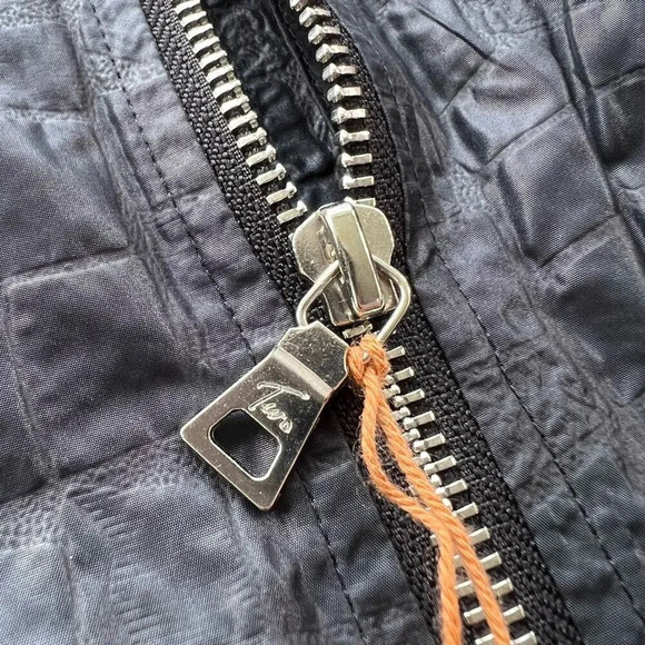 Two By‎ Vince Camuto Womens Black Long Sleeve Full Zip Nylon Jacket Size XL NWT - Picture 5 of 9